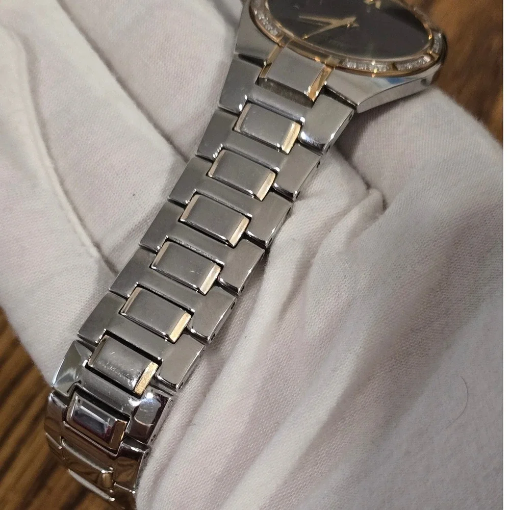 Seiko Women's Two Tone Watch Black Dial Crystal Bezel Date Stainless Steel‎ NWOT